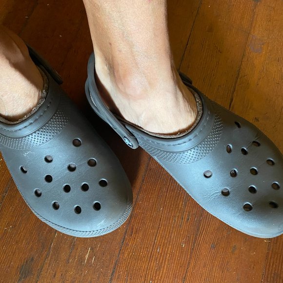 CROCS furry inside - Picture 1 of 5